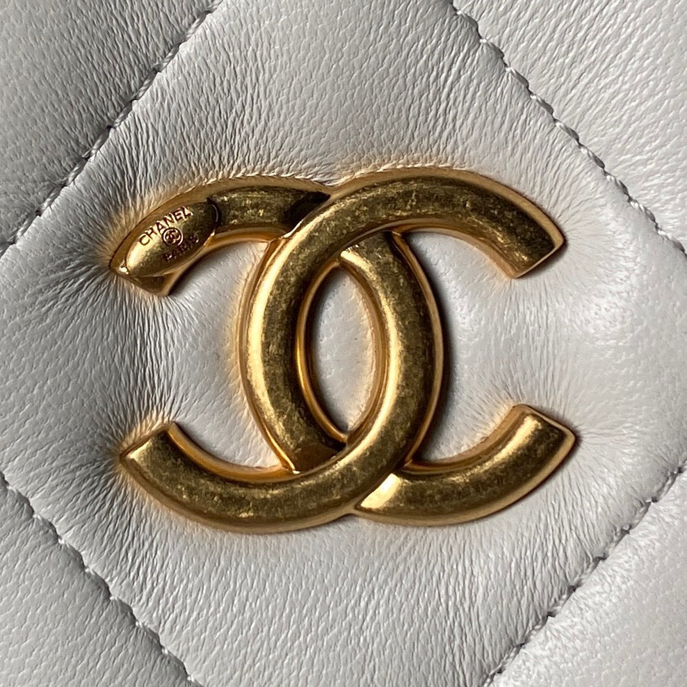 CHANEL 25S  MINI BOW BAG 26 IN CREAM WHITE LAMBSKIN WITH GOLD HARDWARE
