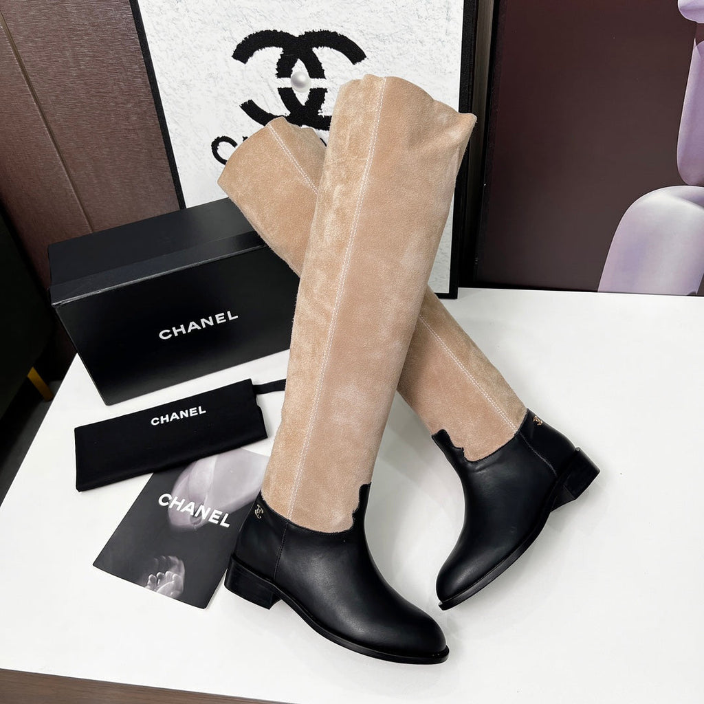 CHANEL 25S KNEE-HIGH BOOTS 35MM IN BLACK CALFSKIN AND TAUPE GRAY SUEDE