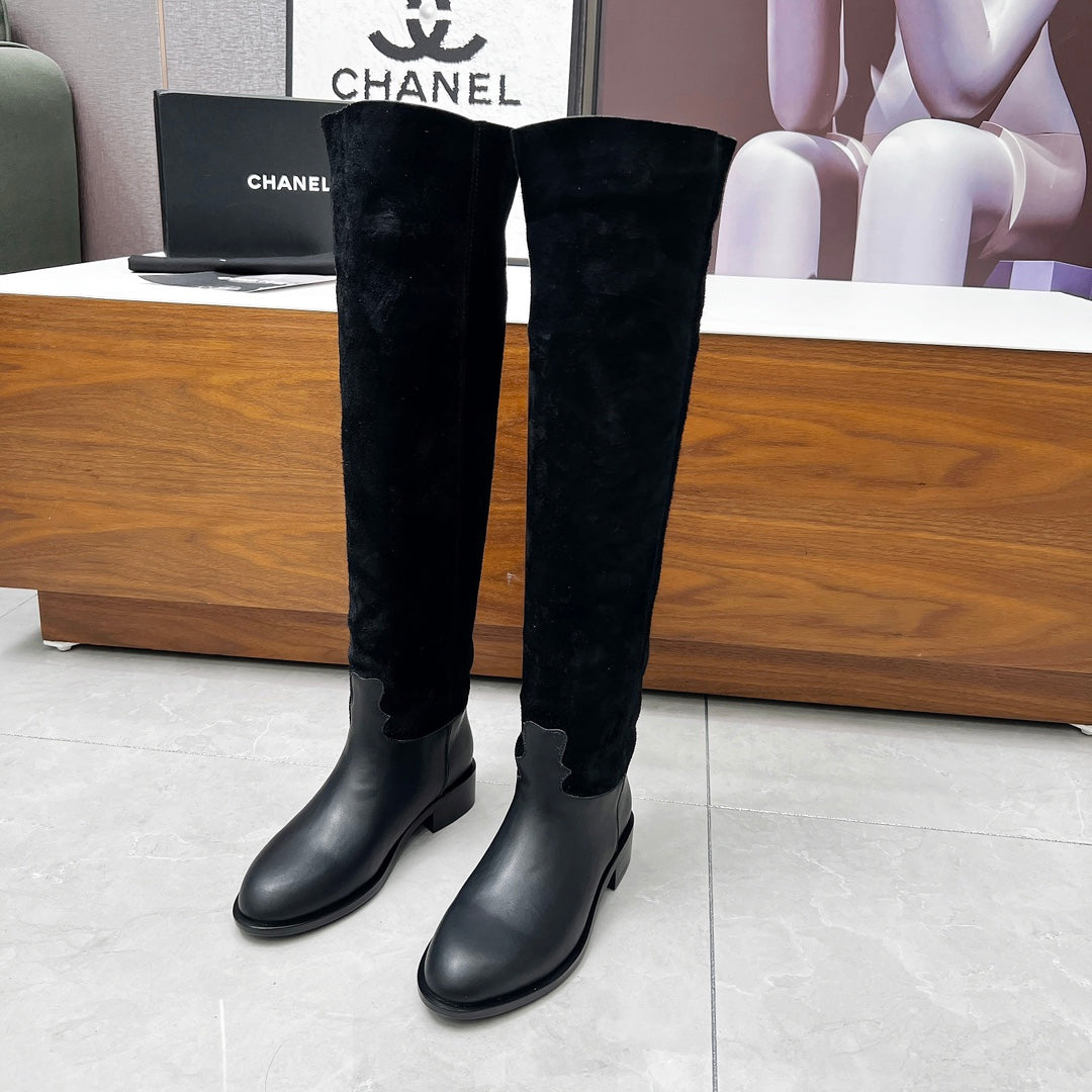CHANEL 25S KNEE-HIGH BOOTS 35MM IN BLACK CALFSKIN AND SUEDE