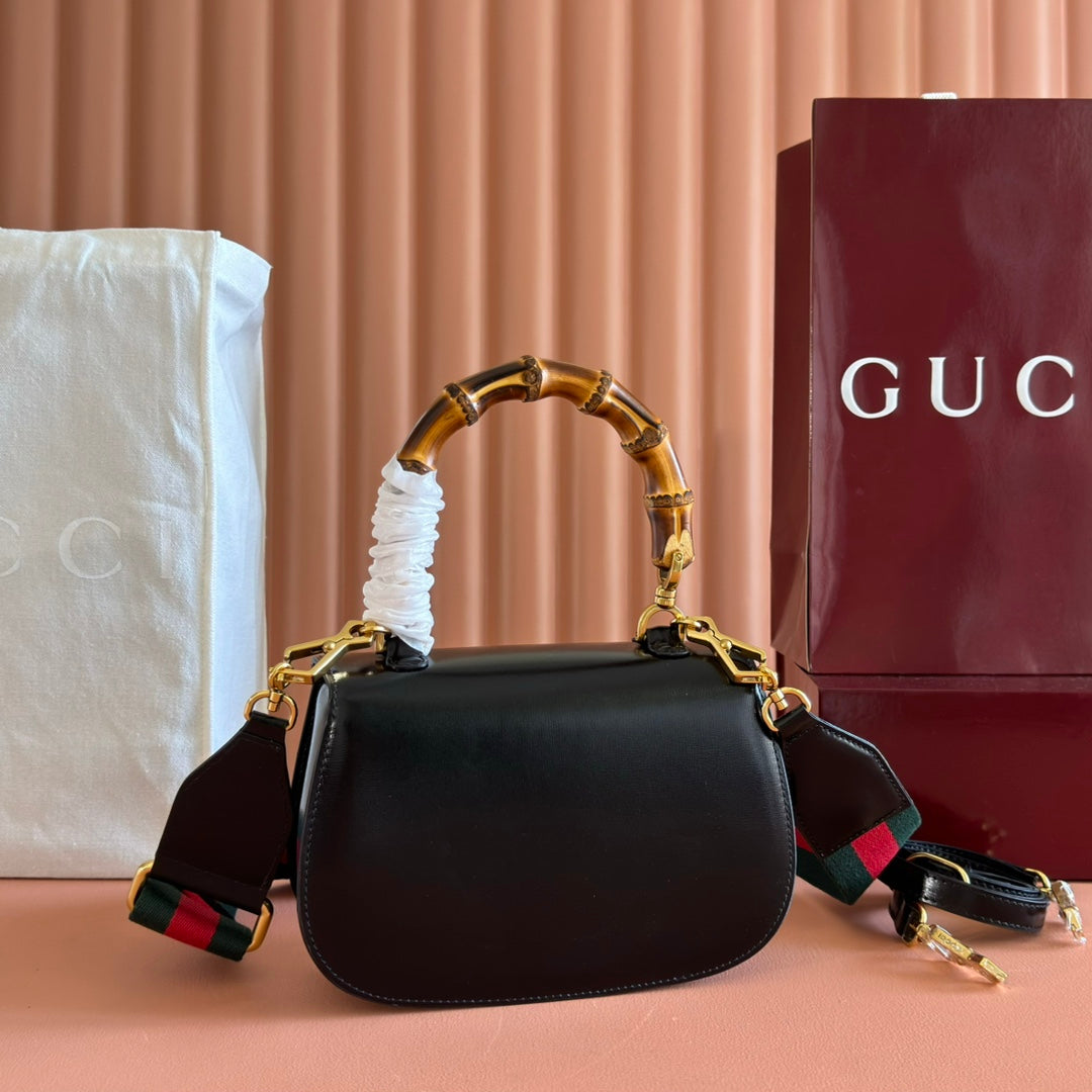 GUCCI BAMBOO MINI BAG 21 BLACK IN CALFSKIN GOLD HARDWARE