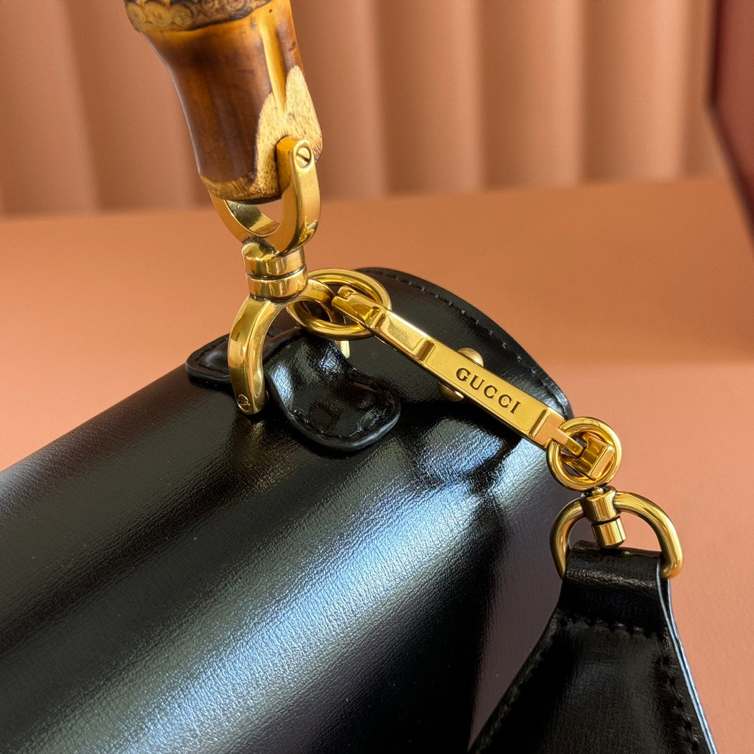 GUCCI BAMBOO MINI BAG 21 BLACK IN CALFSKIN GOLD HARDWARE