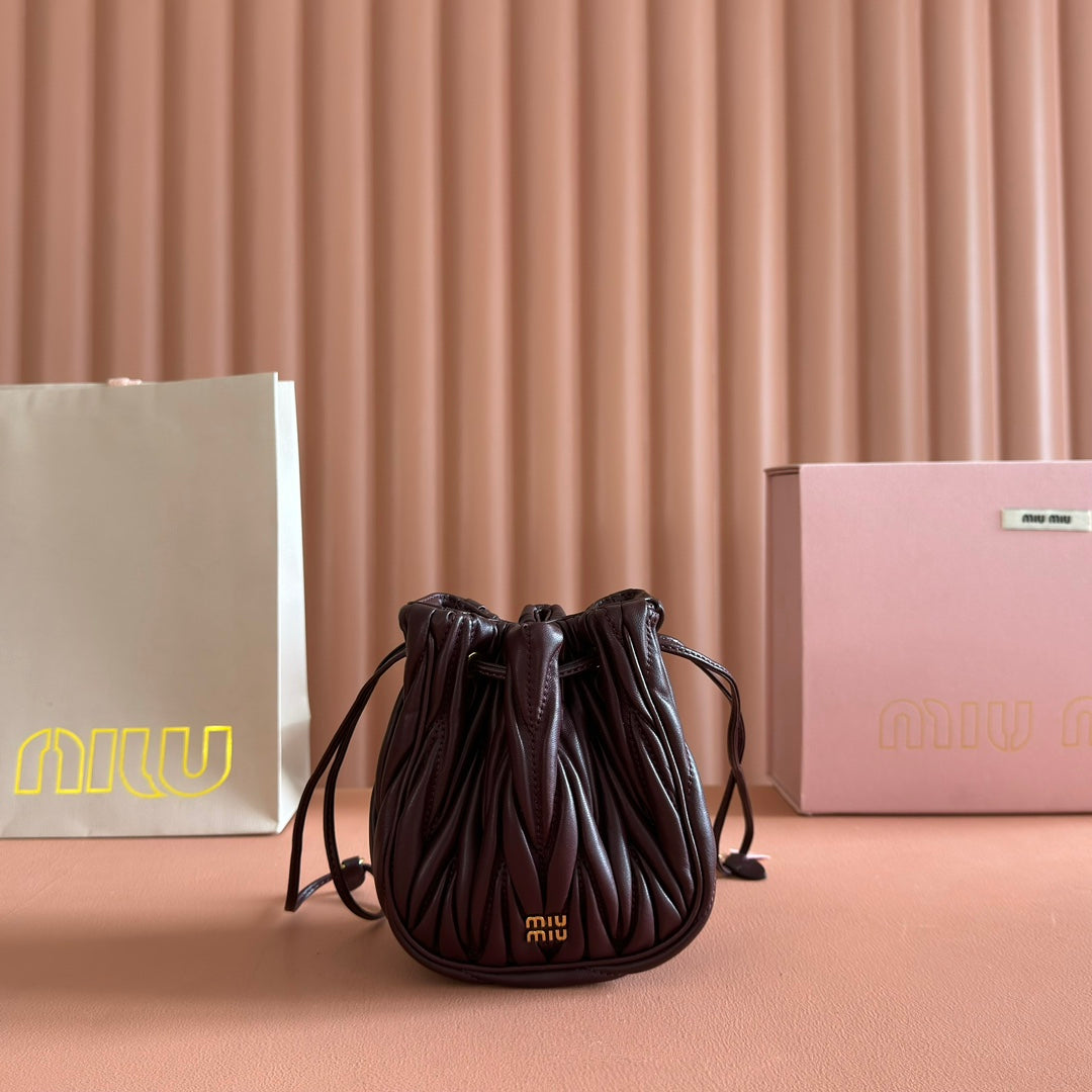 MIUMIU 26S MATELASSE POUCH BAG 16 IN DARK BROWN CALFSKIN GOLD HARDWARE