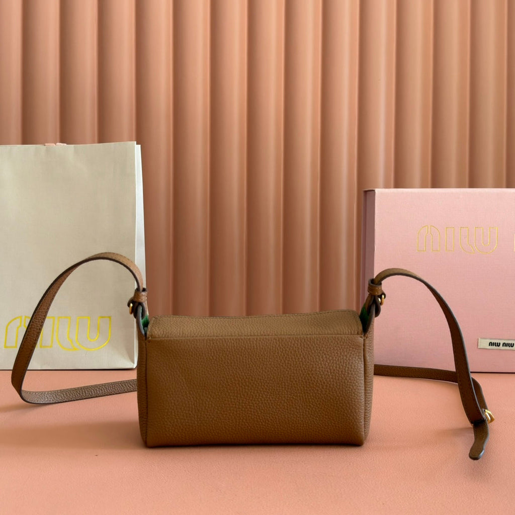MIUMIU 26S POUCH BAG 18 IN DARK BROWN CALFSKIN GOLD HARDWARE