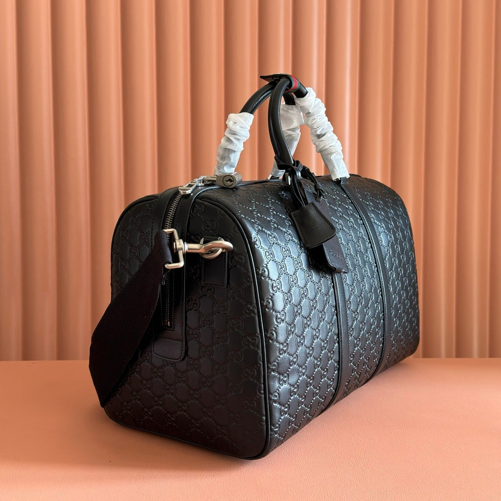 GUCCI 26S EMBLEM DUFFLE BAG 45 IN BLACK EMBOSSED CALFSKIN