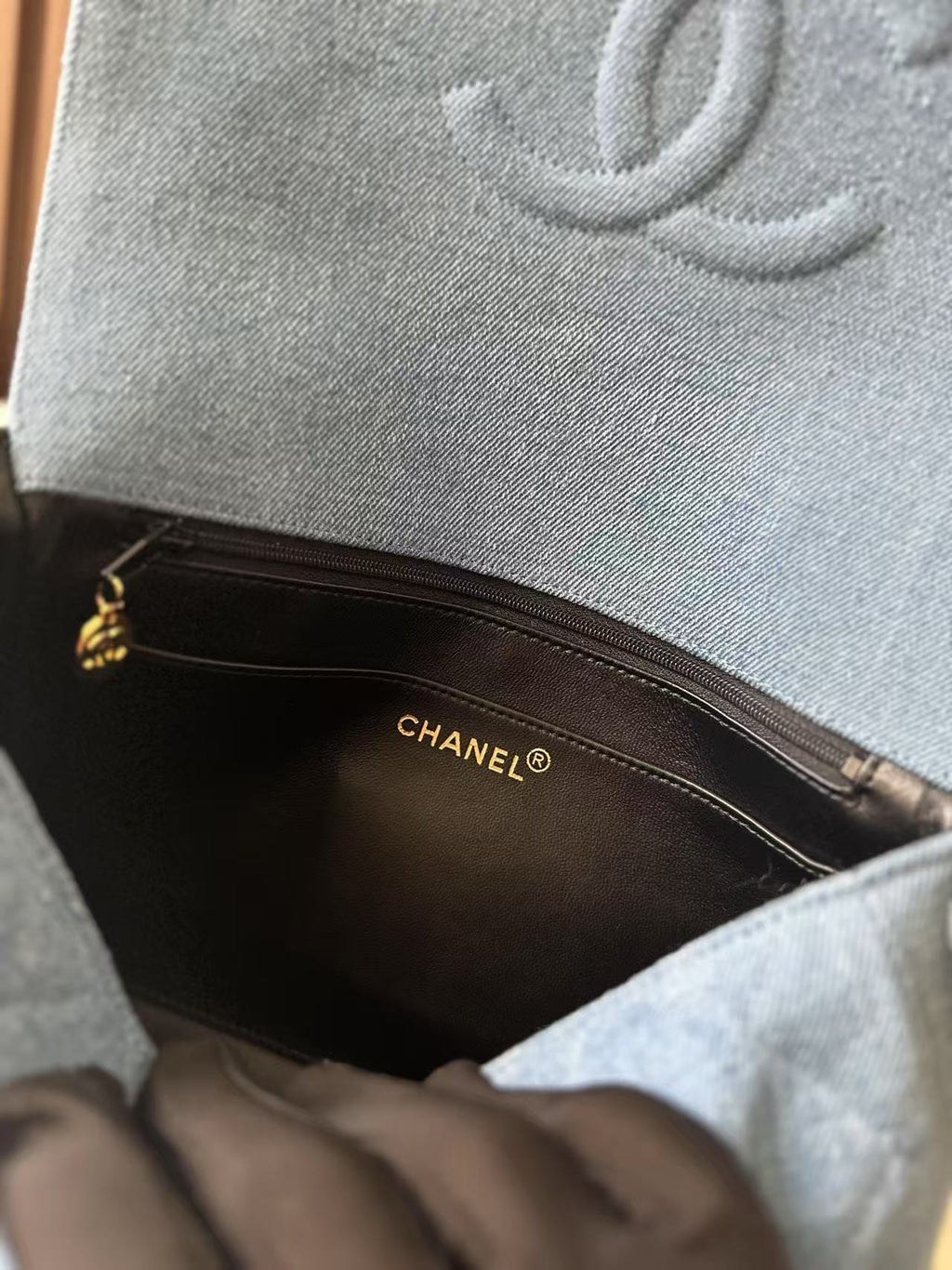 CHANEL 25S SHOULDER BAG 26 IN BLUE DENIM WITH GOLD HARDWARE