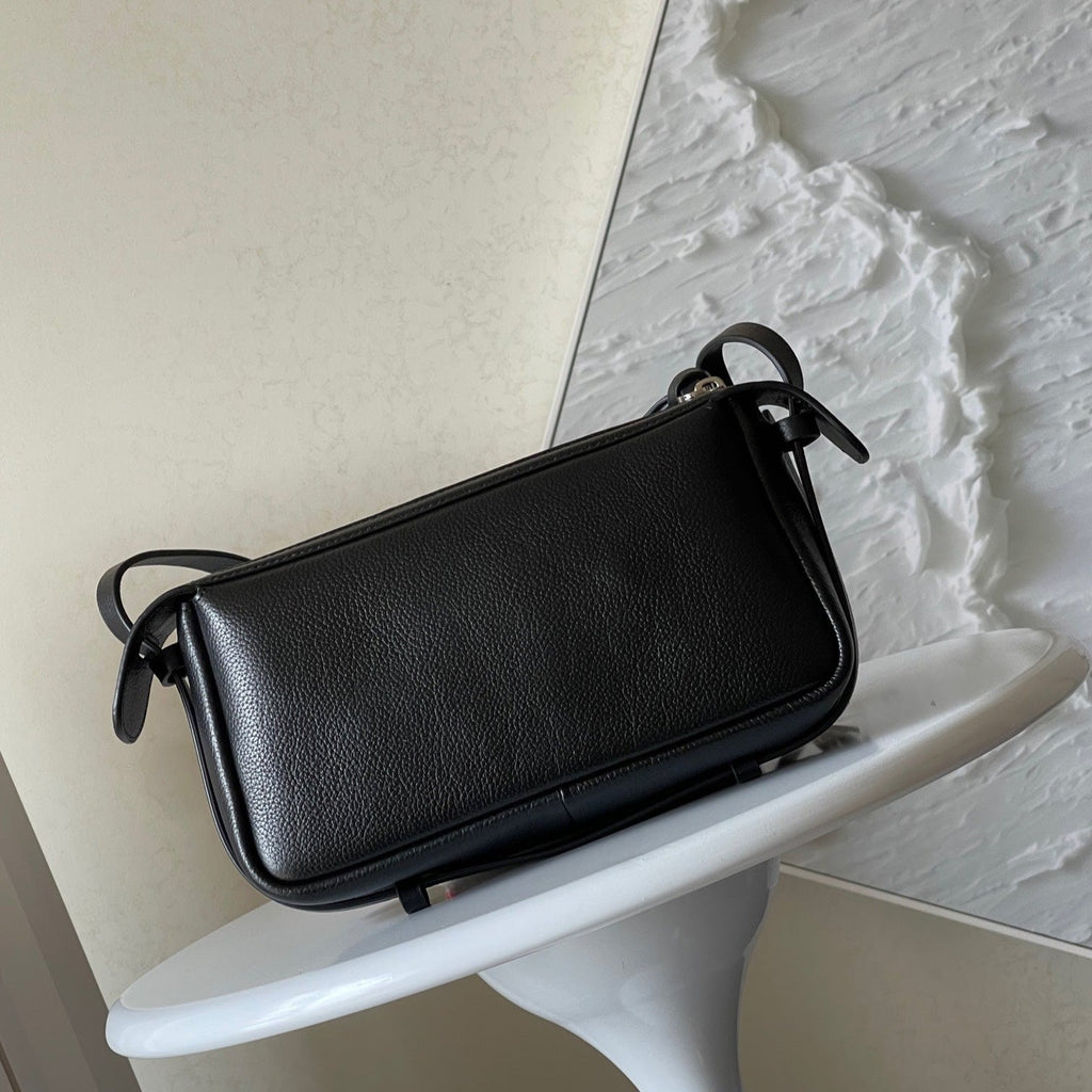 SIMPLY MINI 22 IN BLACK GRAINED CALFSKIN