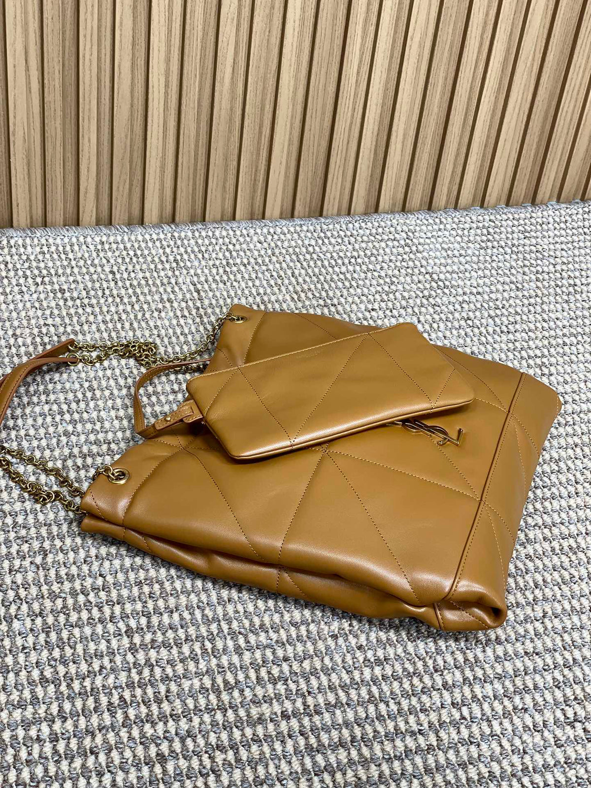 DRAWSTRING CHAIN STRAP SHOULDER BAG 39 IN TORTILLA BROWN QUILTED CALFSKIN