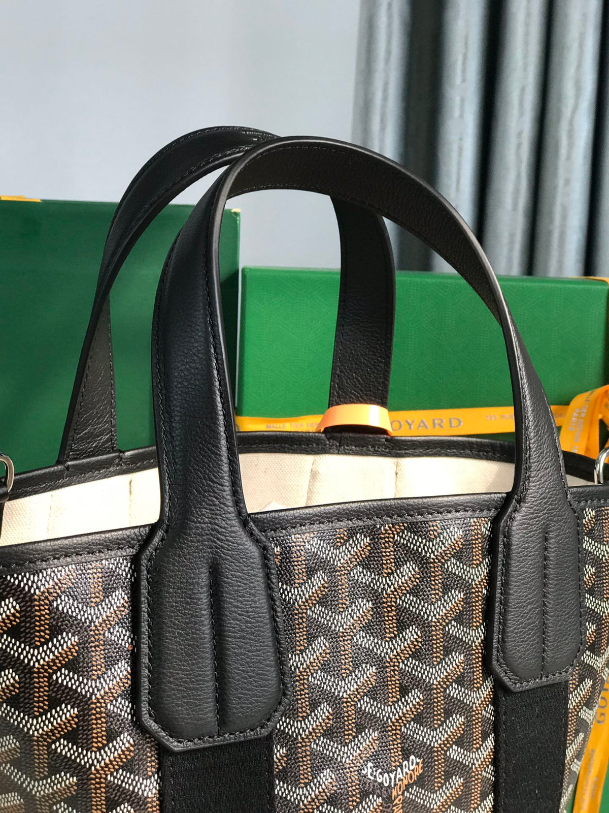 SMALL BELHARRA 24 IN BLACK GOYARDINE CANVAS AND LAMBSKIN