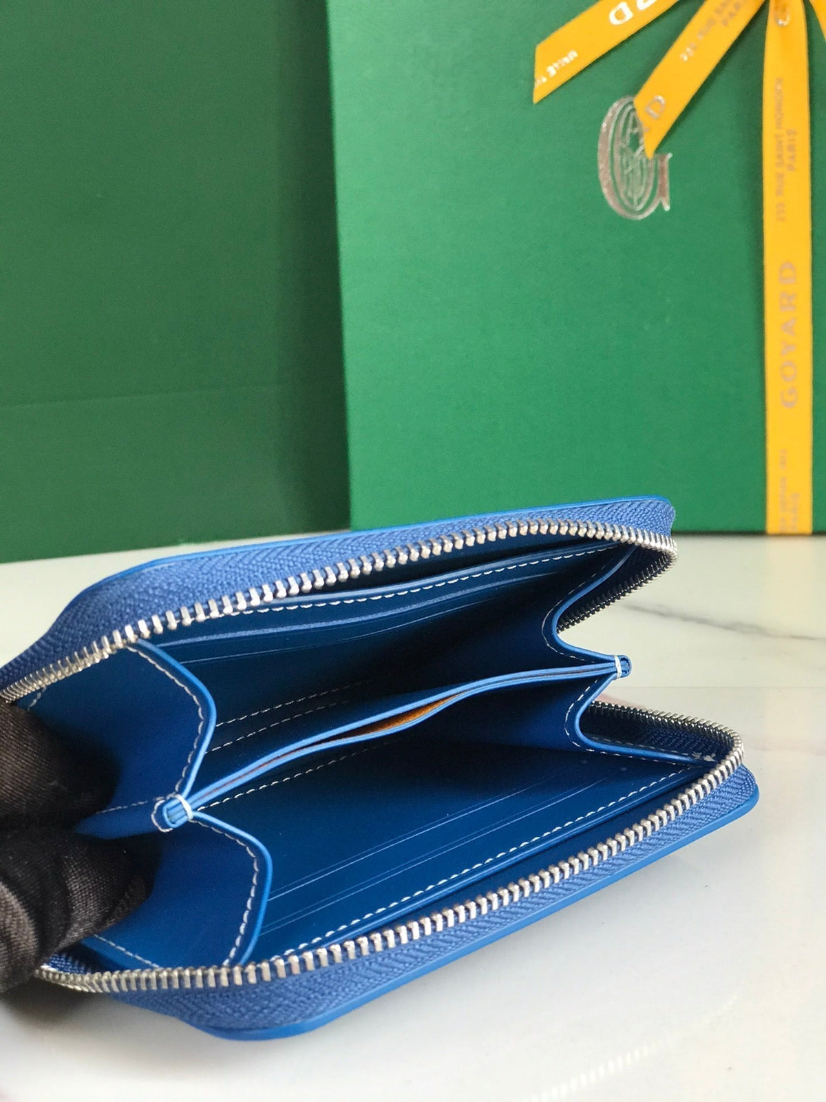 MATIGNON MINI WALLET 11 IN SAPPHIRE BLUE GOYARDINE CANVAS AND CALFSKIN