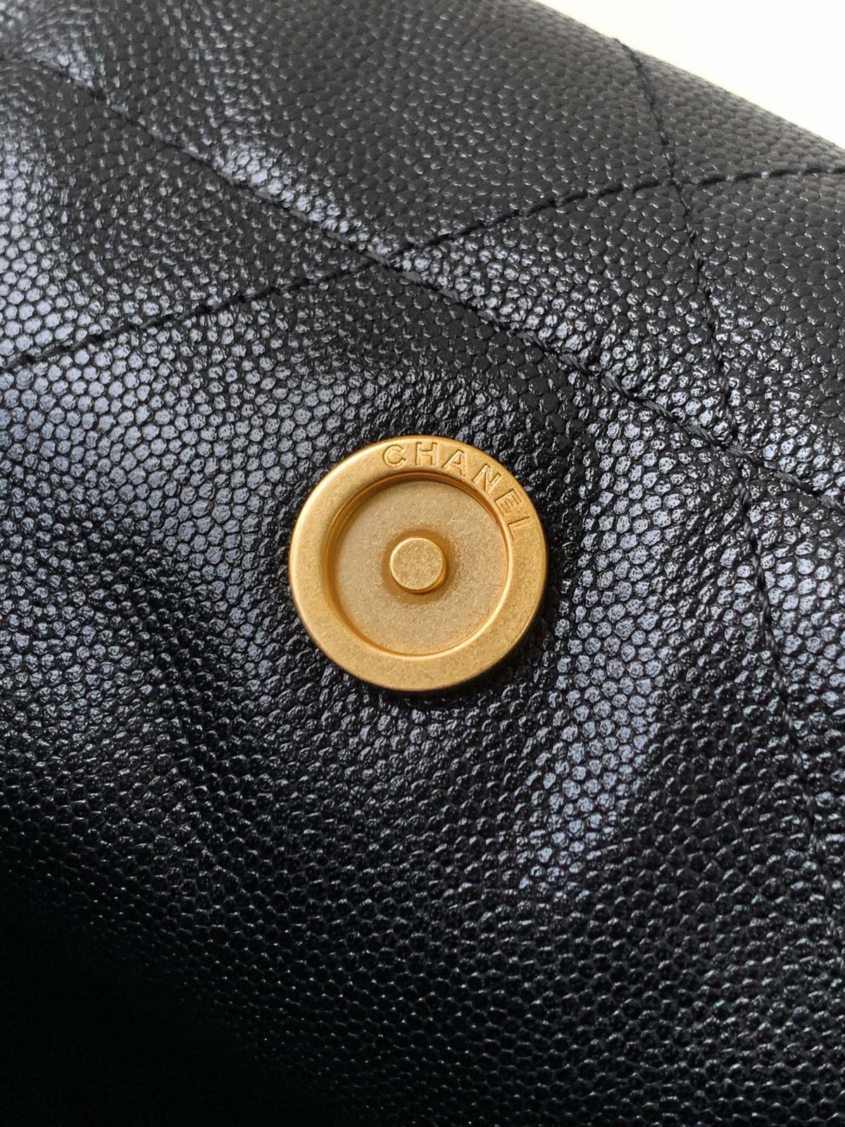 CHANEL BAG 25S 37 CM IN BLACK LAMBSKIN WITH GOLD HARDWARE
