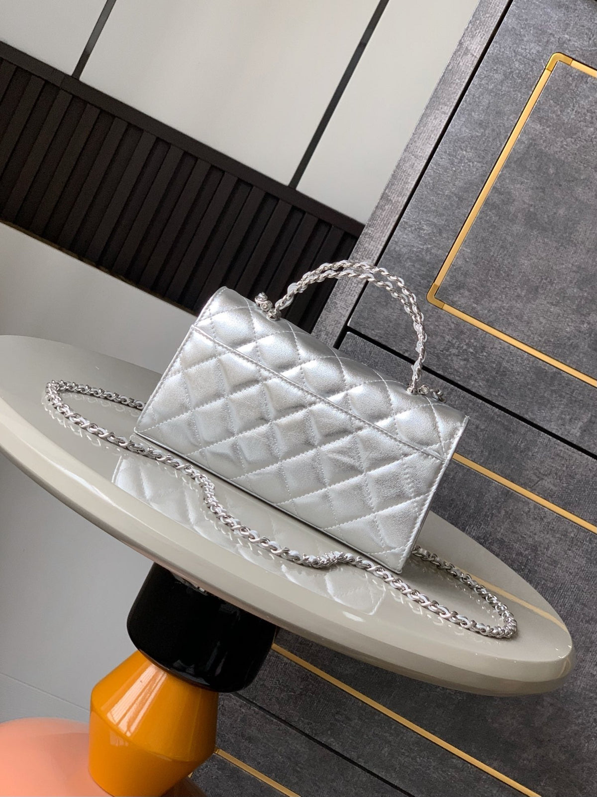 CHANEL 25S KELLY BAG 18 IN SILVER METALLIC LAMBSKIN WITH SILVER HARDWARE STYLE 3