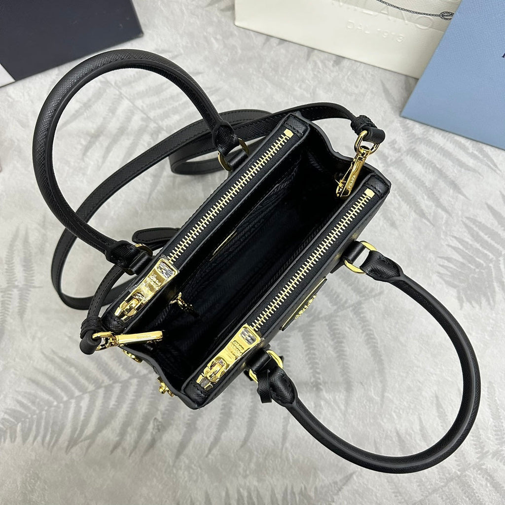 PRADA 25S GALLERIA MEDIUM BAG 20 IN BLACK CALFSKIN GOLD HARDWARE