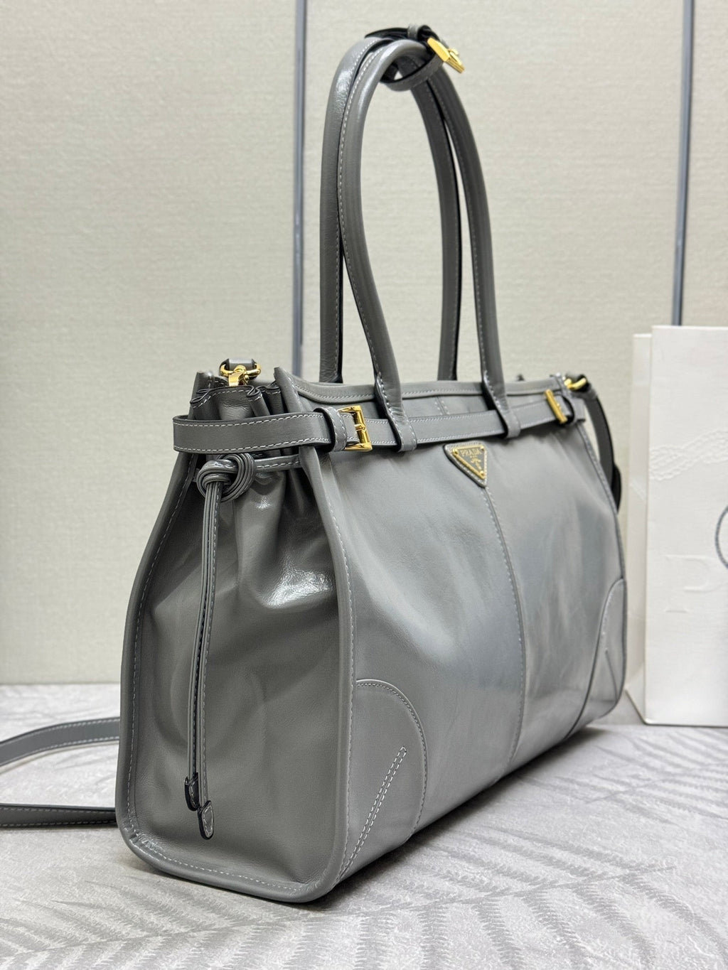 PRADA 25S BONNIE LARGE HANDBAG 38 IN GRAY GLOSSY CALFSKIN GOLD HARDWARE
