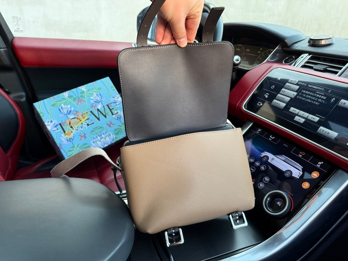 XS MILITARY MESSENGER 25 BAG IN LIGHT BROWN CALFSKIN