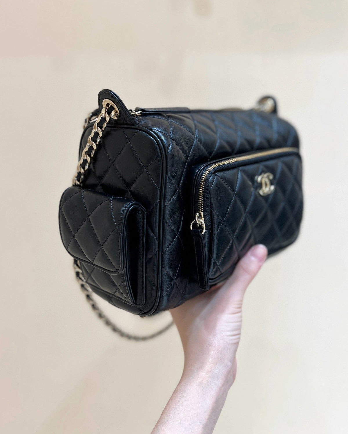 CHANEL CAMERA BAG 24 IN CONGO BLACK SHINY CALFSKIN GOLD CHAIN