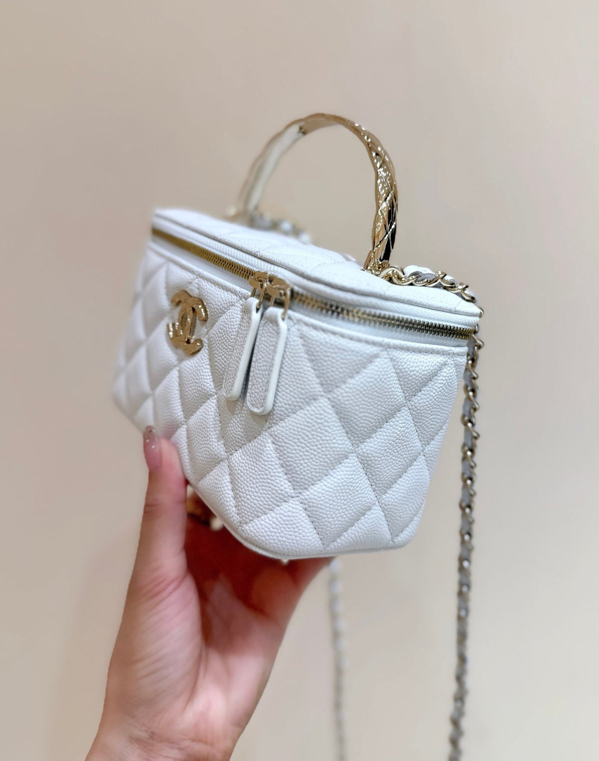 CHANEL 25S COCO CRUSH 17 IN WHITE CALFSKIN GOLD HARDWARE