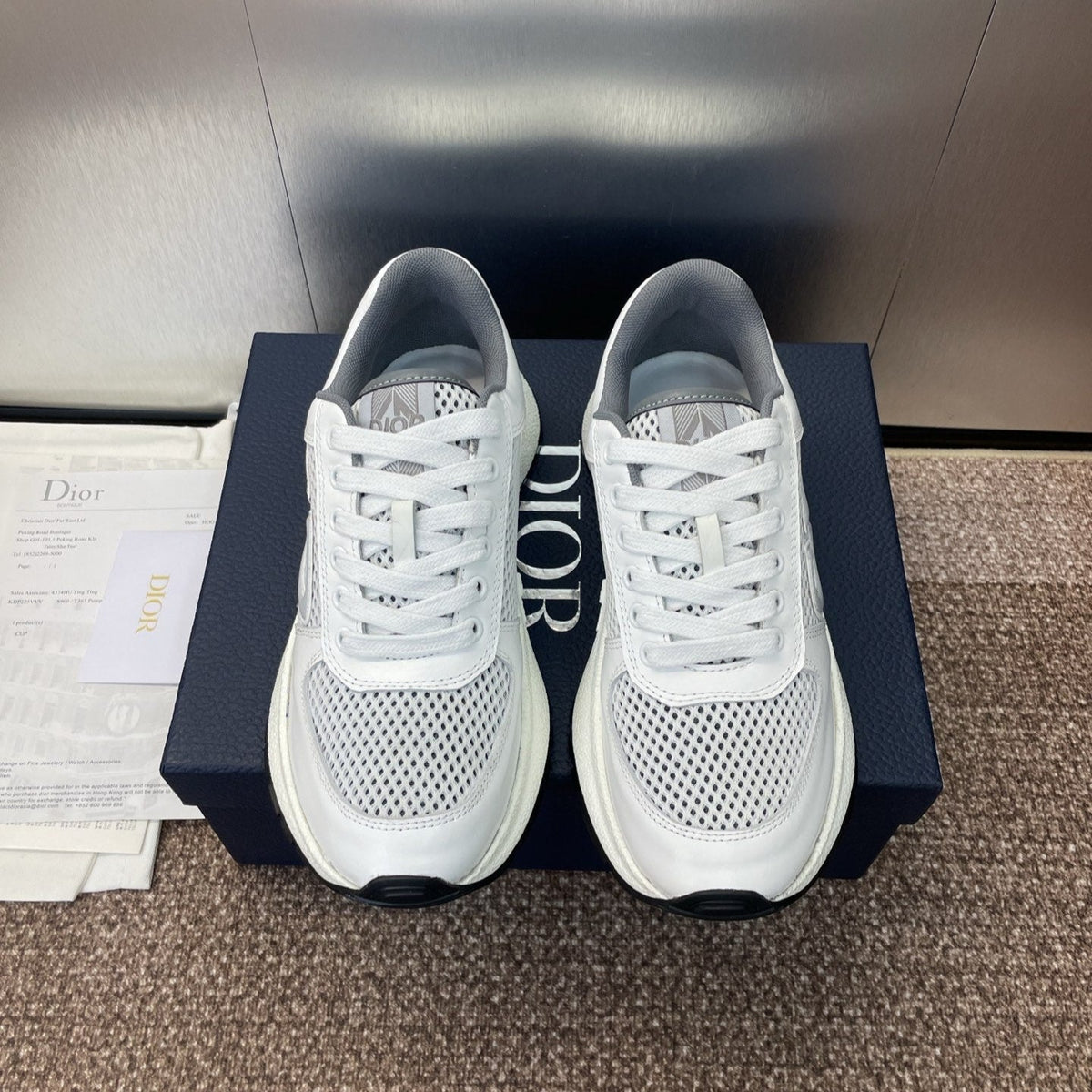 DIOR 25S D-RUN'N COUPLE SNEAKERS IN WHITE GRAY CALFSKIN AND MESH