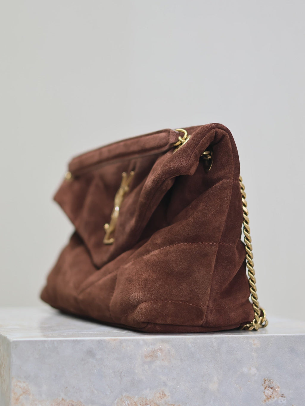 YSL 25S LOULOU PUFFER MM 29 IN DARK BROWN SUEDE GOLD HARDWARE