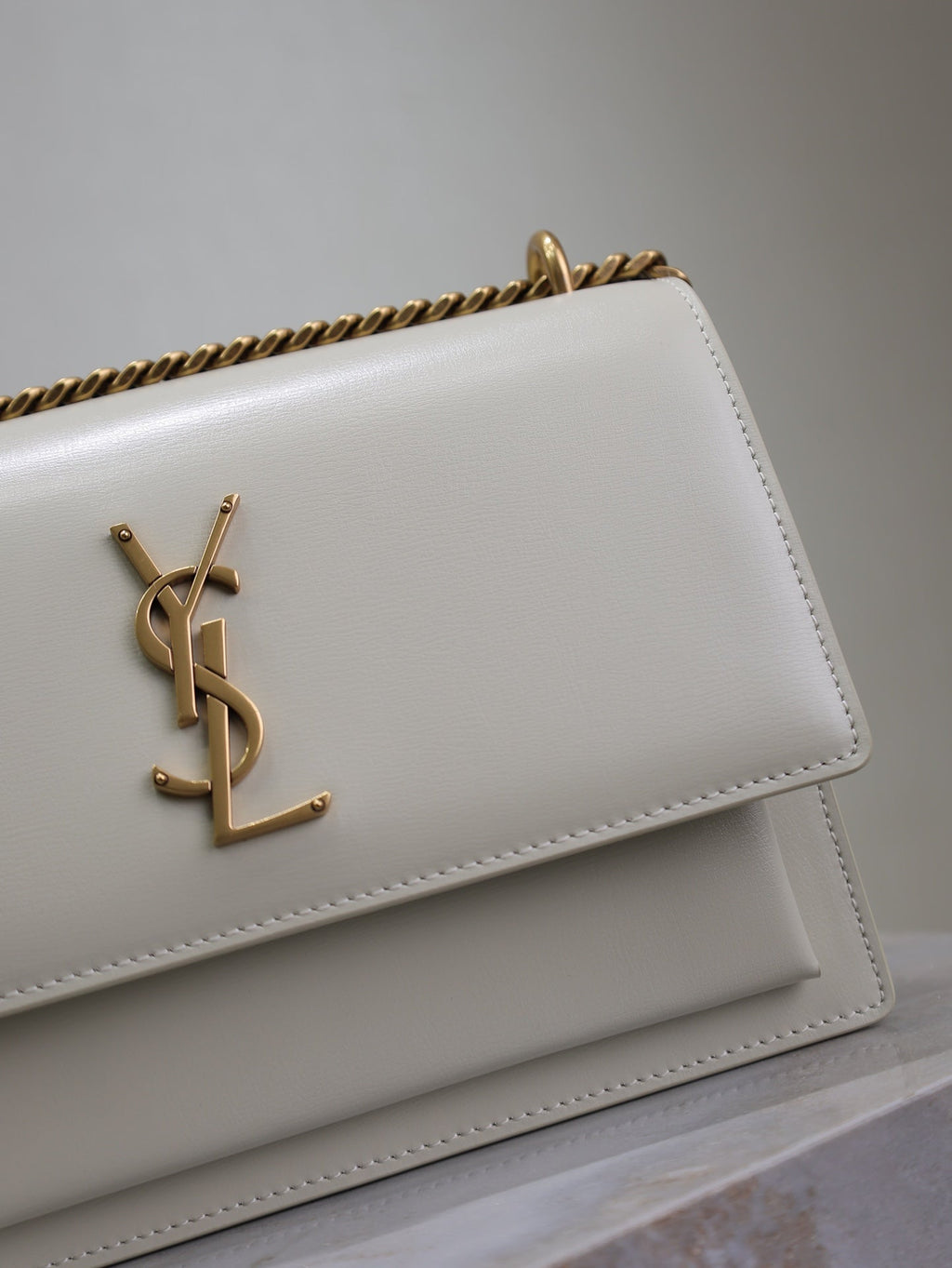YSL 25S SUNSET BAG 22 IN IVORY CALFSKIN GOLD HARDWARE