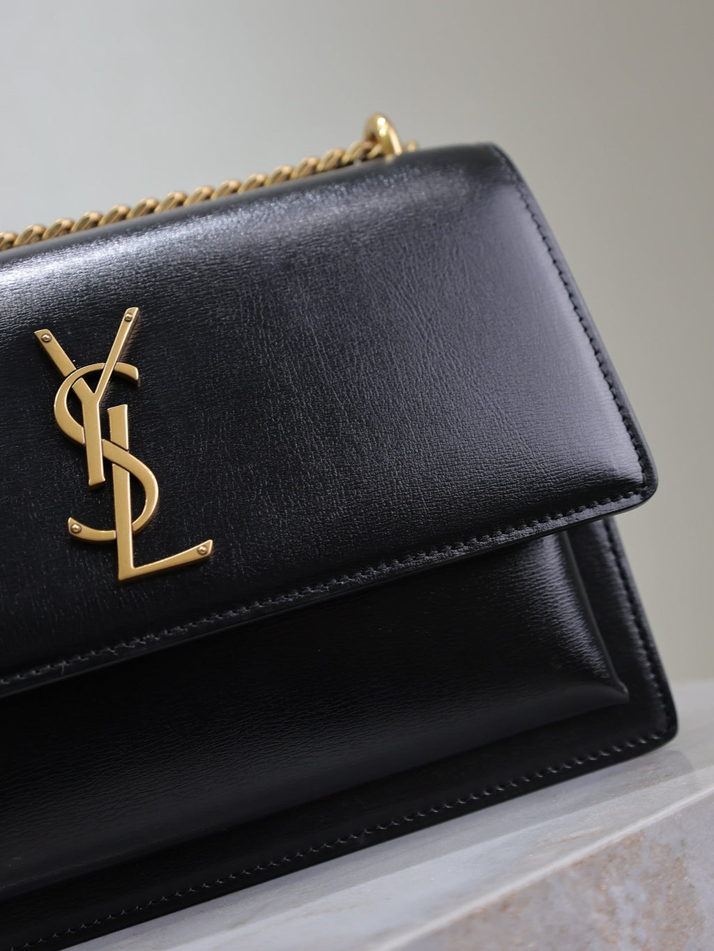 YSL 25S SUNSET BAG 22 IN BLACK CALFSKIN GOLD HARDWRE