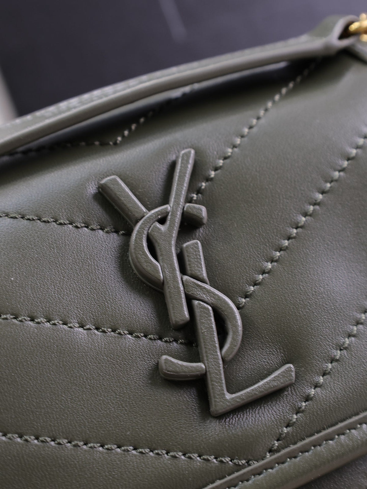 NIKI BABY 22 IN UNIFORM GREEN LAMBSKIN GOLD CHAIN