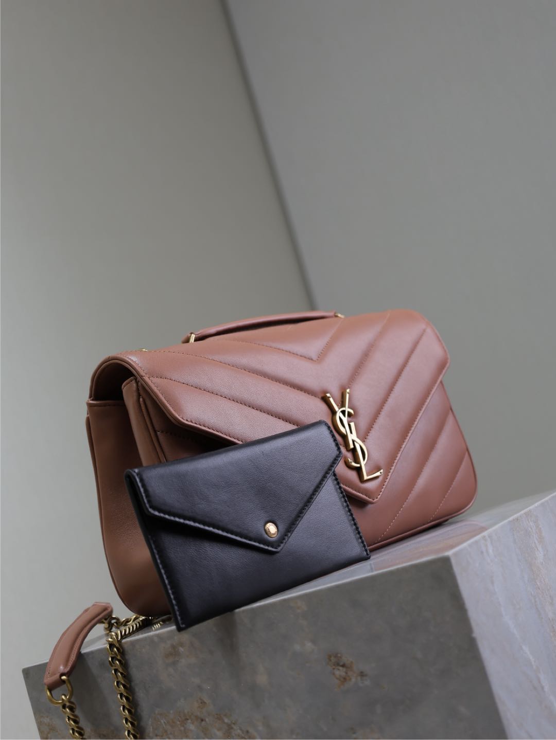 LOULOU MEDIUM 29 IN SALMON PINK SHEEPSKIN GOLD HARDWARE