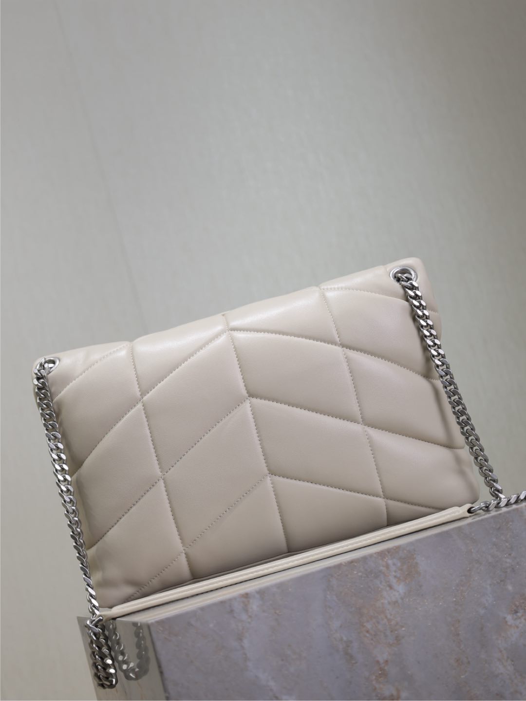 YSL 25S LOULOU PUFFER GM 35 IN SMOKEY TAUPE CALFSKIN SILVER HARDWRE